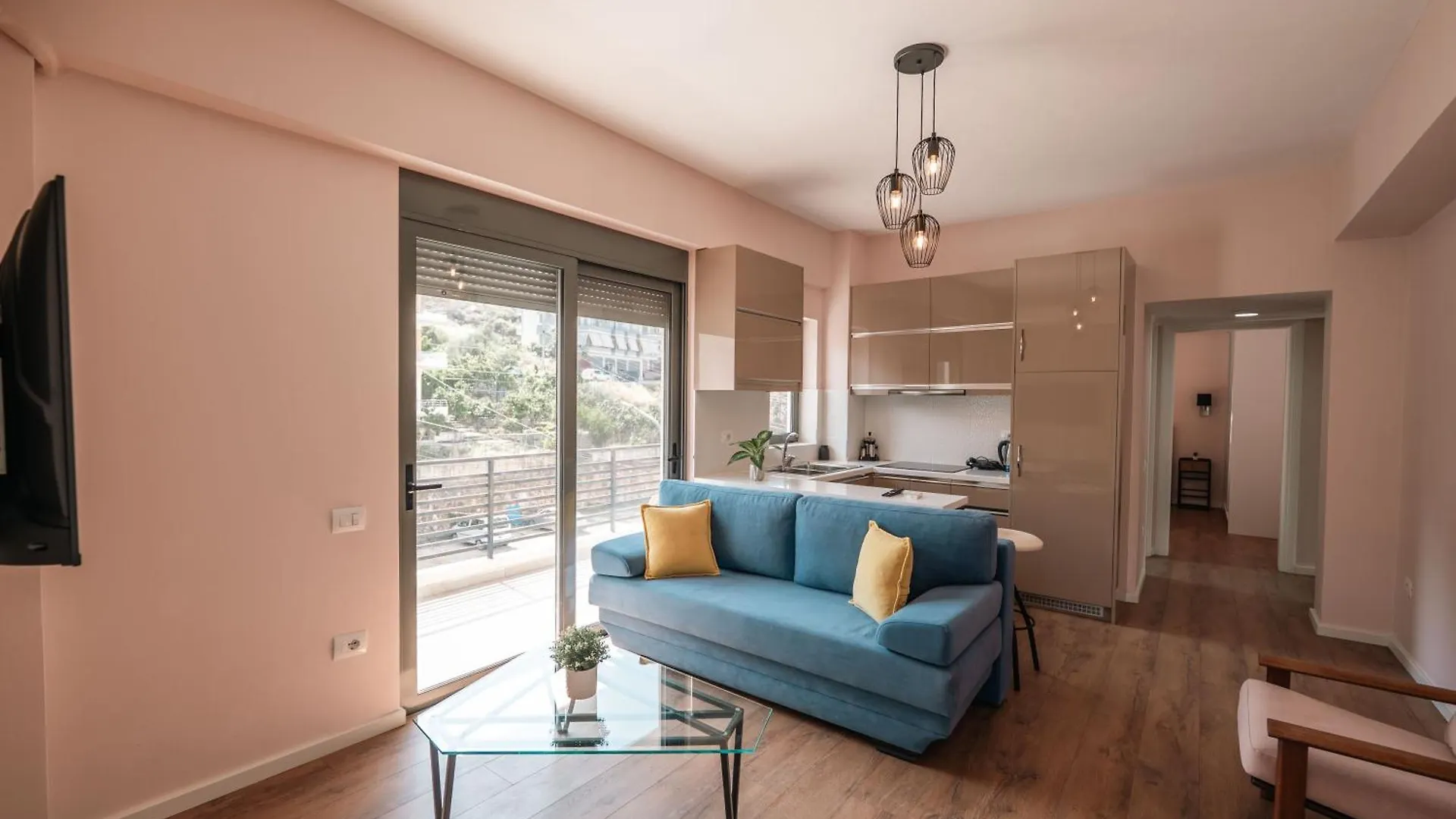 Starlight Apartments 2 ساراندا