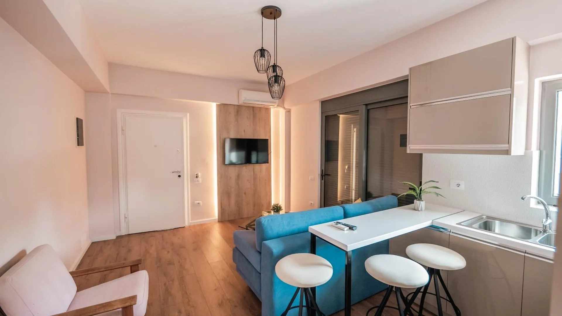 Starlight Apartments 2 ساراندا