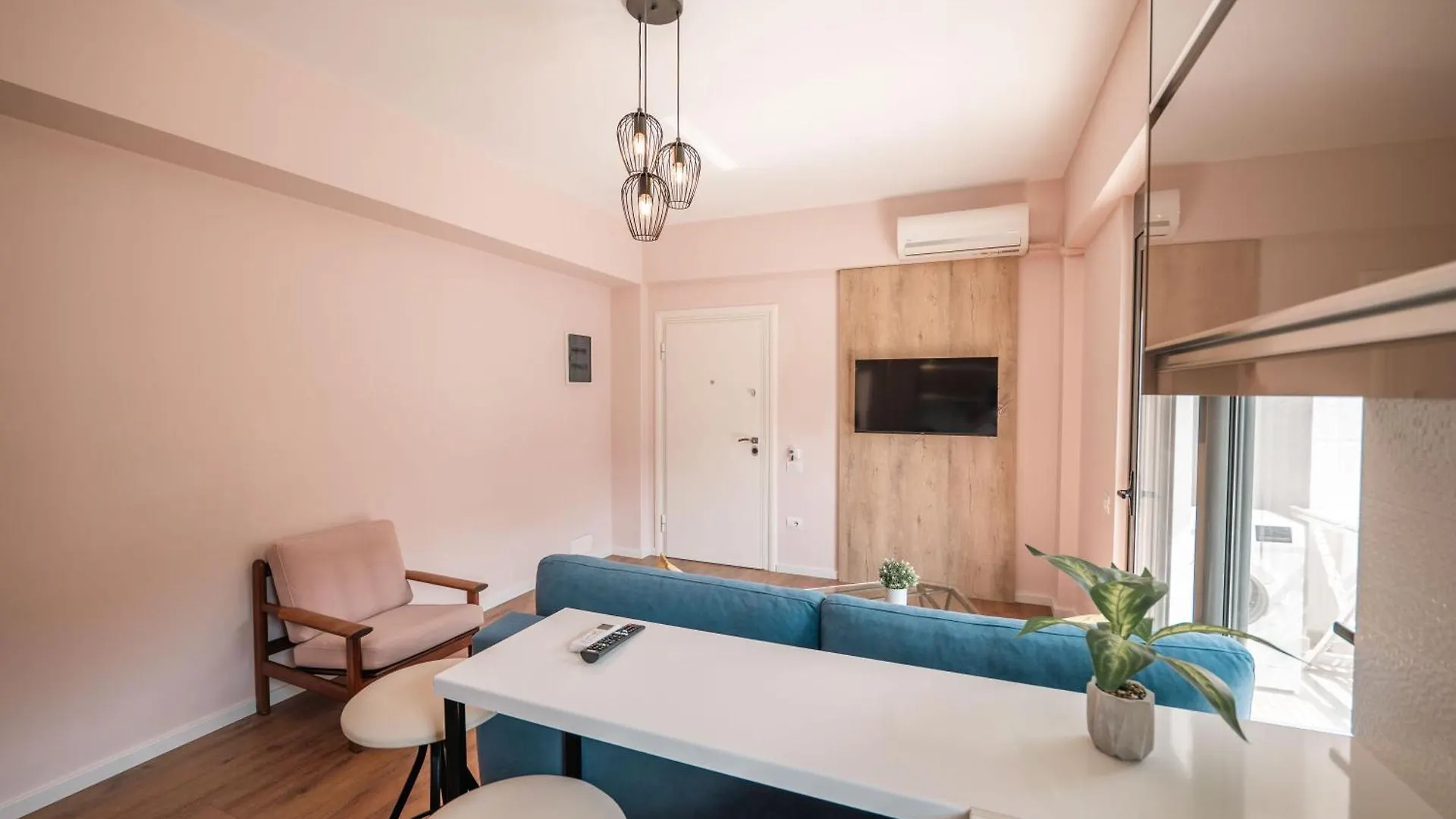 Starlight Apartments 2 ساراندا