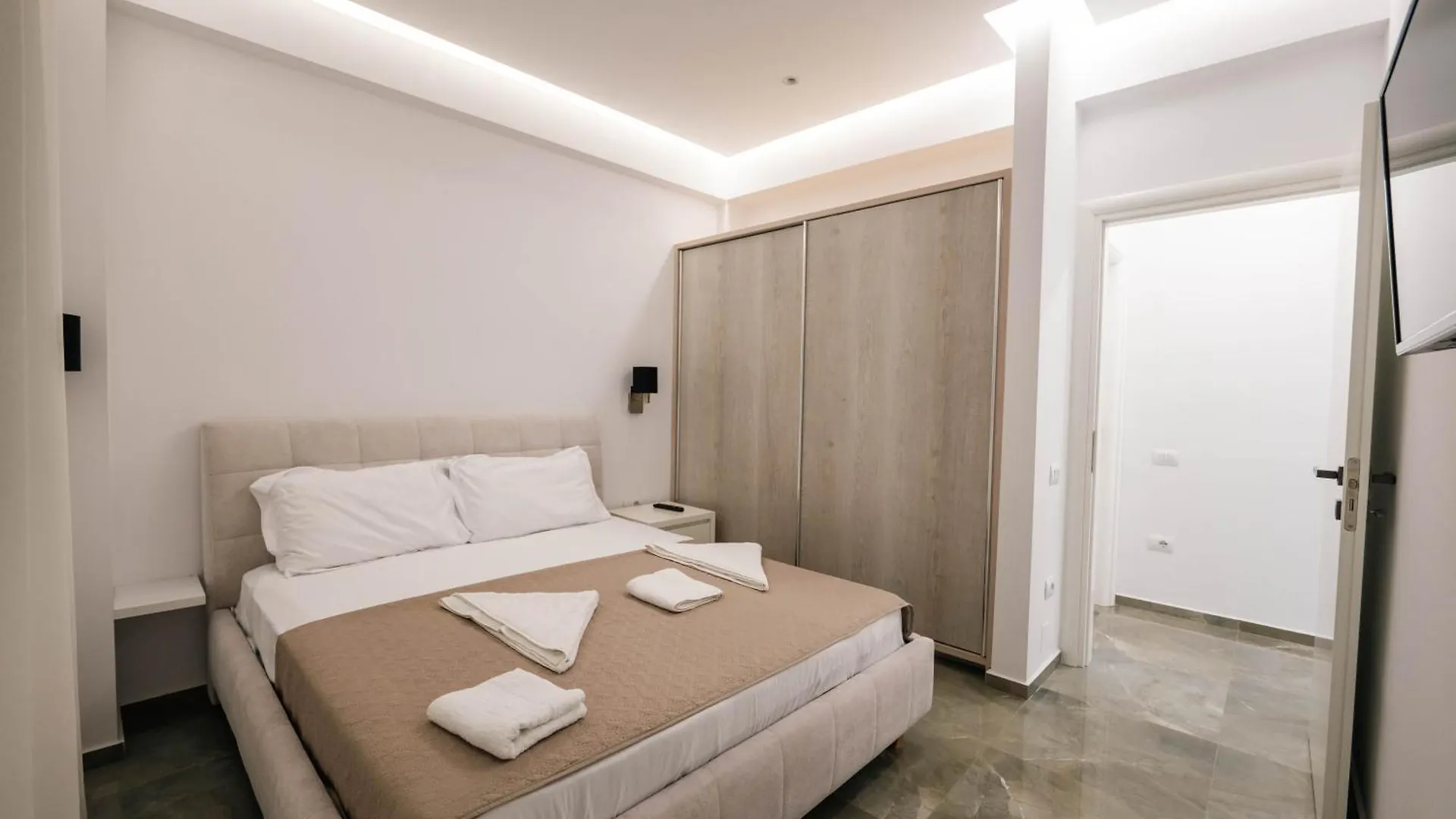 Starlight Apartments 2 ساراندا