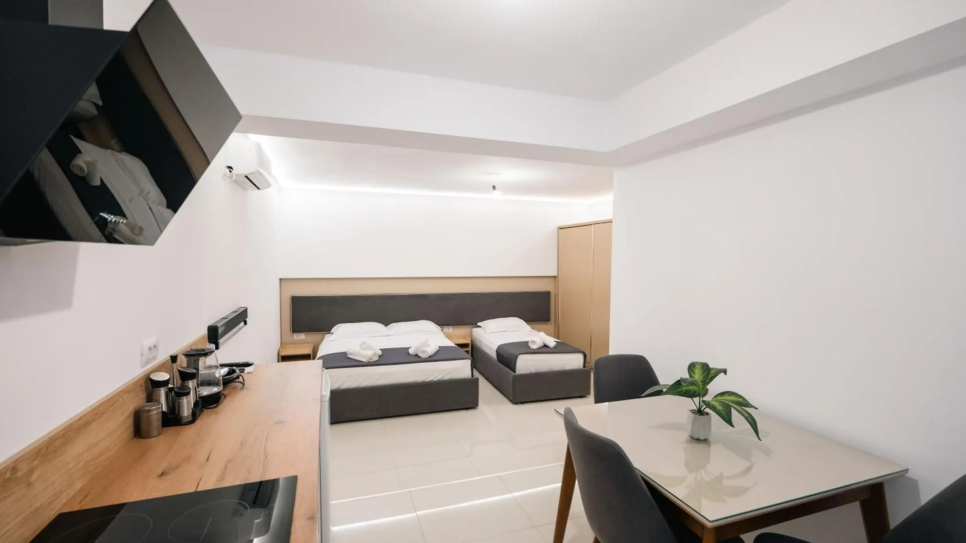 Starlight Apartments 2 ساراندا
